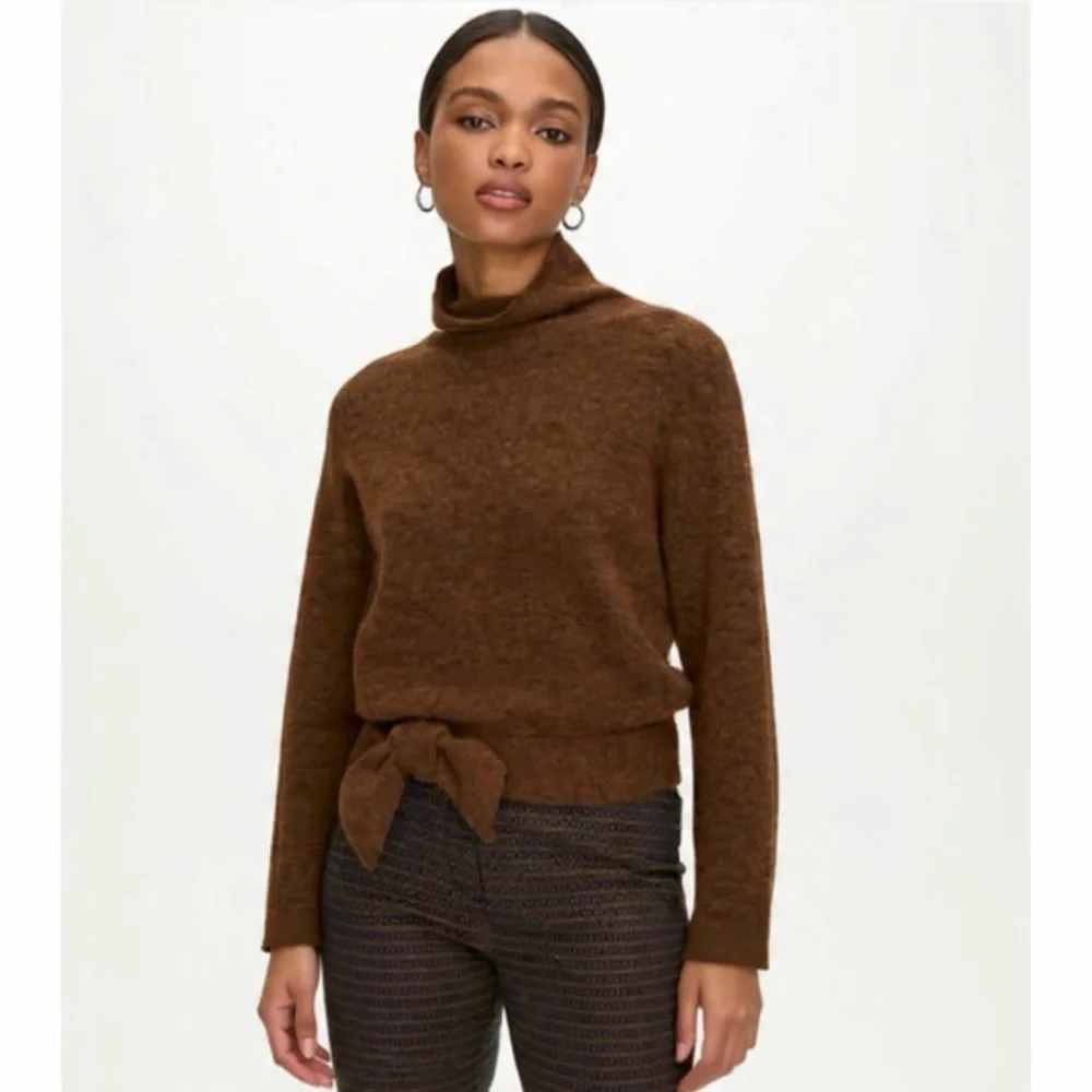 Aritzia Wilfred Lorin Sweater - Picture 2 of 8